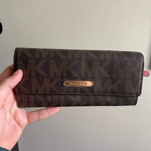 Michael kors womens wallet